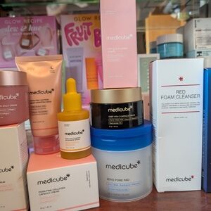 Medicube Pink Collagen & Hydration Cleanser Set - Pink